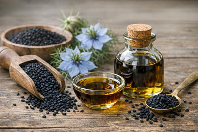 Che aspetto ha l'olio di semi neri? Una guida completa