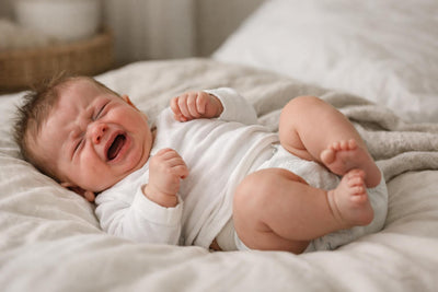 Bebe gaz pleure : causes, signes, solutions rapides et quand consulter
